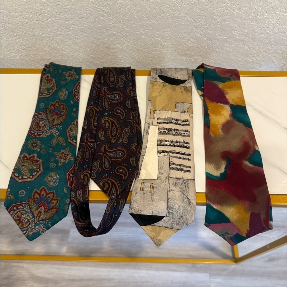 100% SILK Elegant Paisley and Abstract Patterned Ties Set different designers
